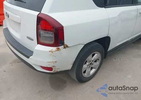 2016 Jeep Compass Latitude z USA, uszkodzony, nr VIN 1C4NJCEA1GD665983